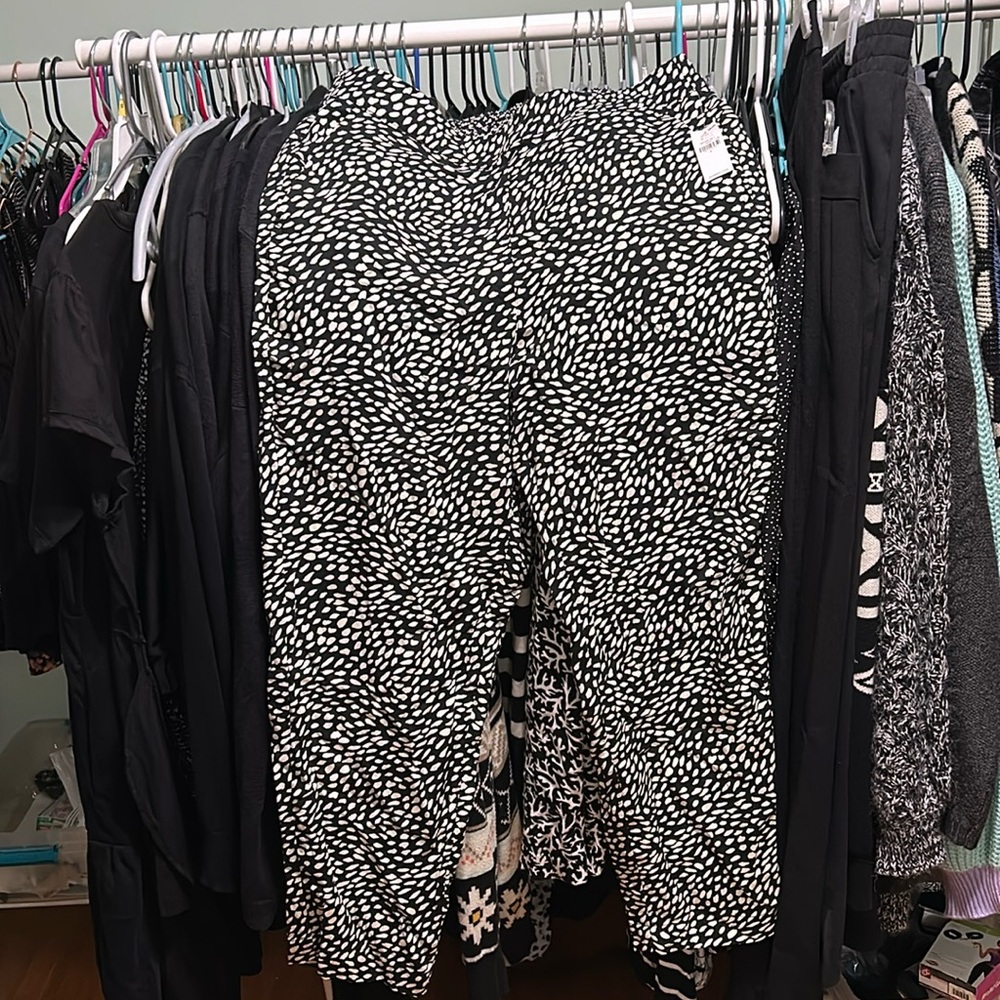 Old navy playa taper pants size large